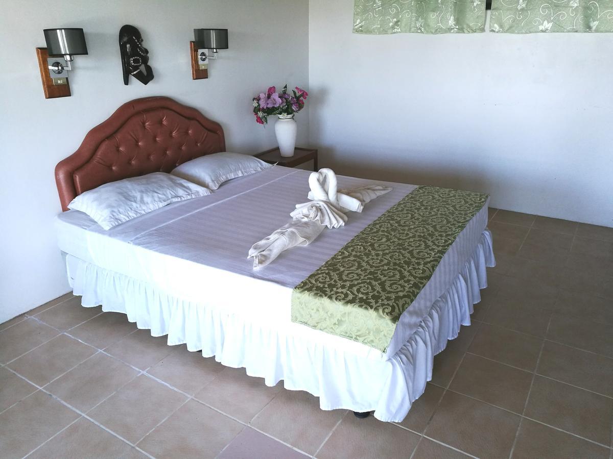 Honiara Hotel Екстериор снимка