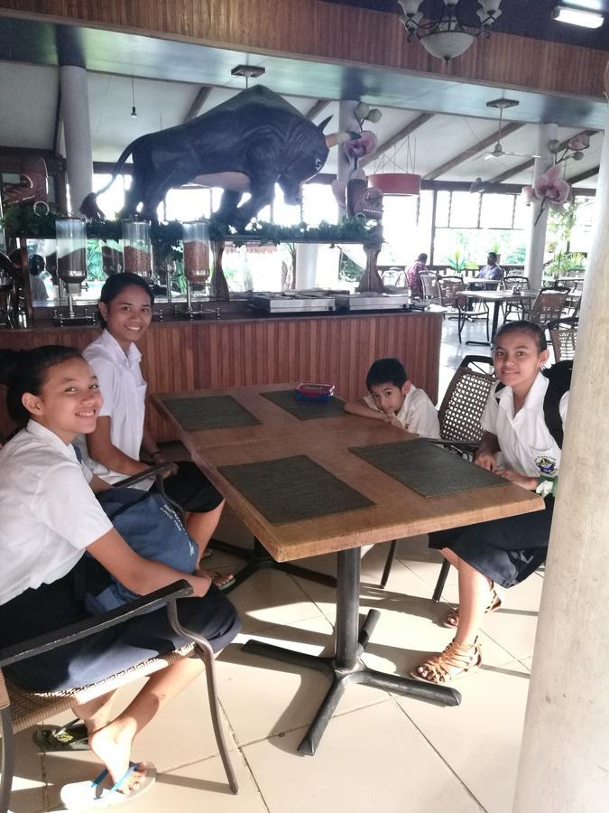 Honiara Hotel Екстериор снимка